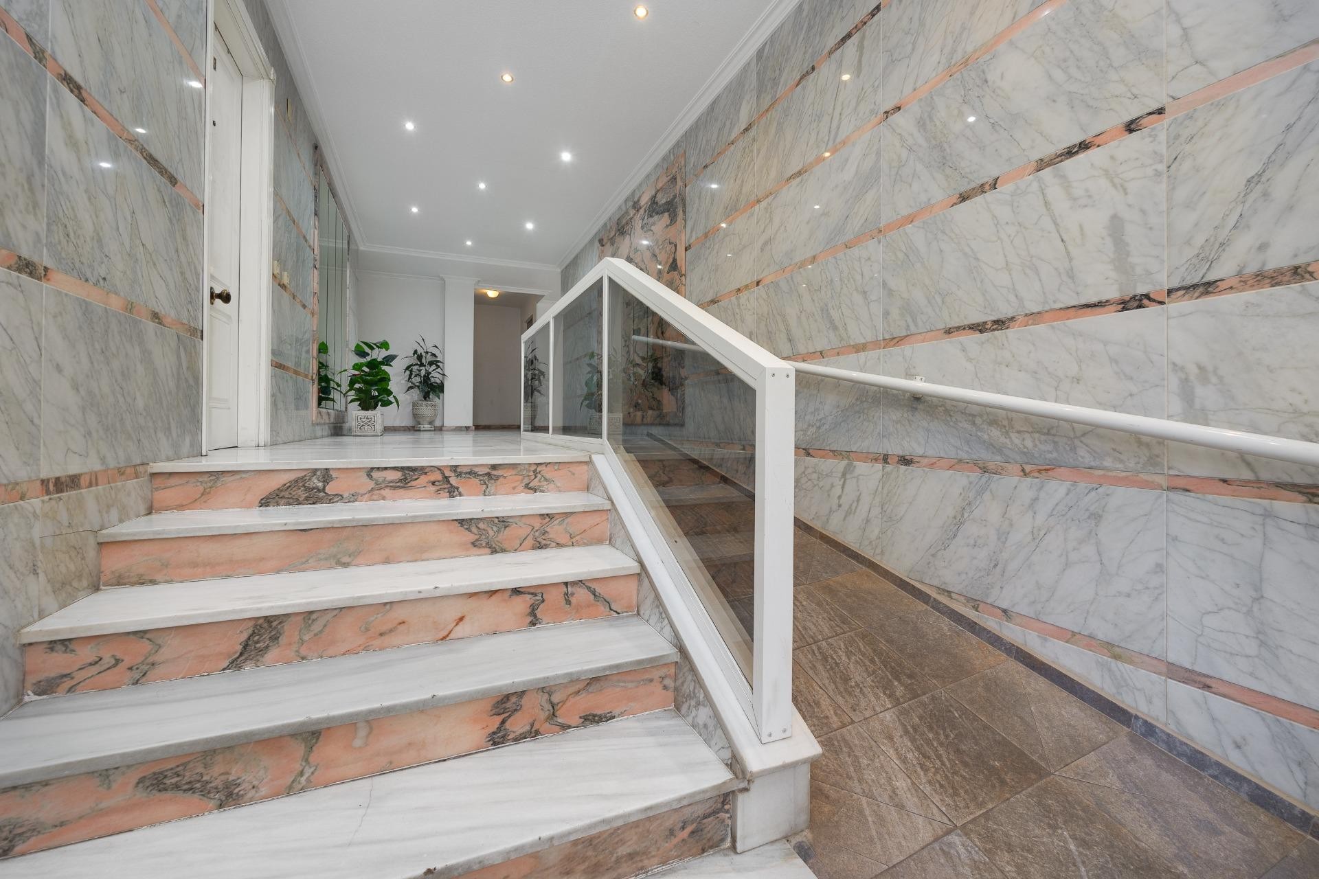 Brukt - Apartment -
Torrevieja - Antonio Machado
