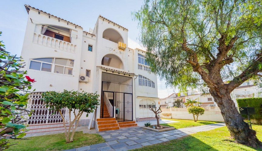 Brukt - Apartment -
Torrevieja - Calas Blanca