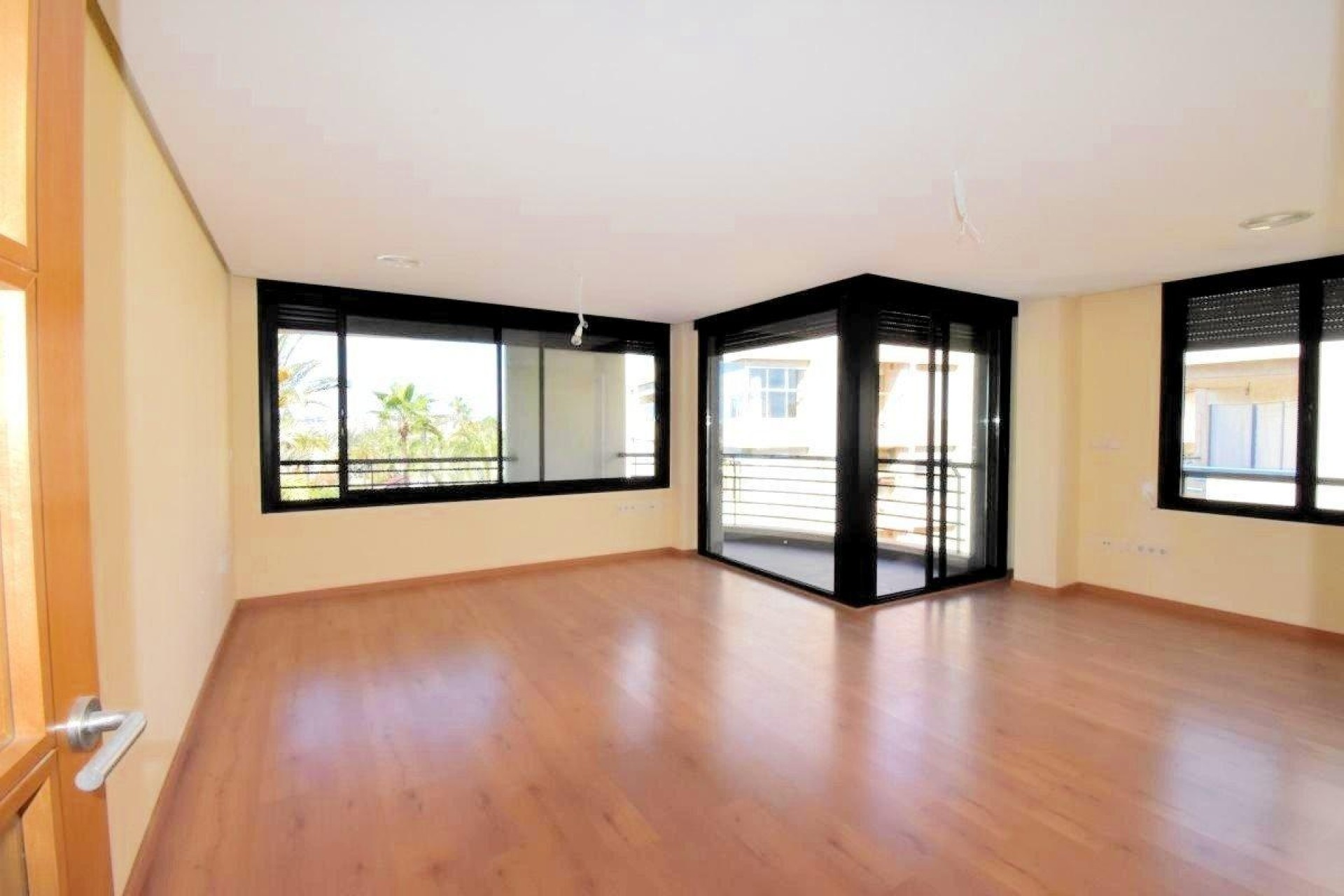 Brukt - Apartment -
Torrevieja - Centro - Muelle Pesquero