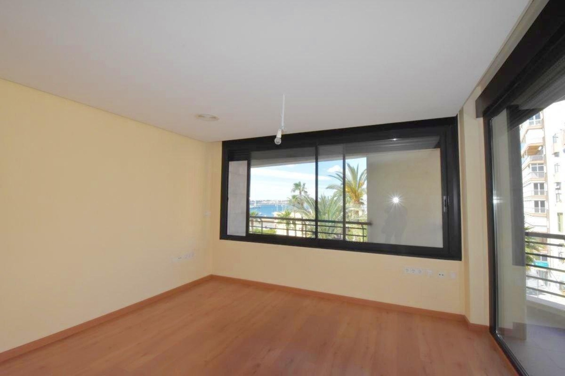 Brukt - Apartment -
Torrevieja - Centro - Muelle Pesquero