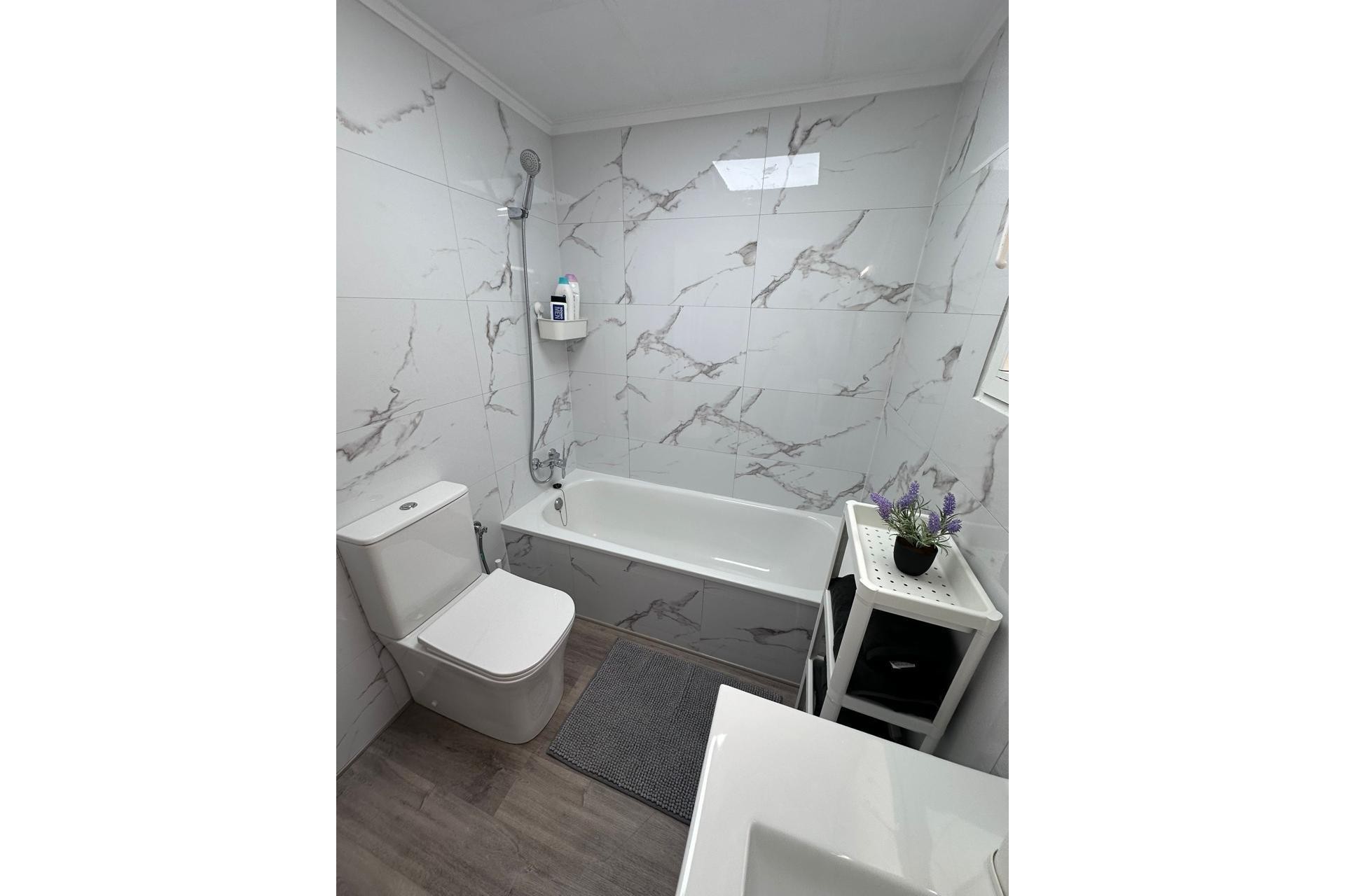 Brukt - Apartment -
Torrevieja - Centro - Muelle Pesquero