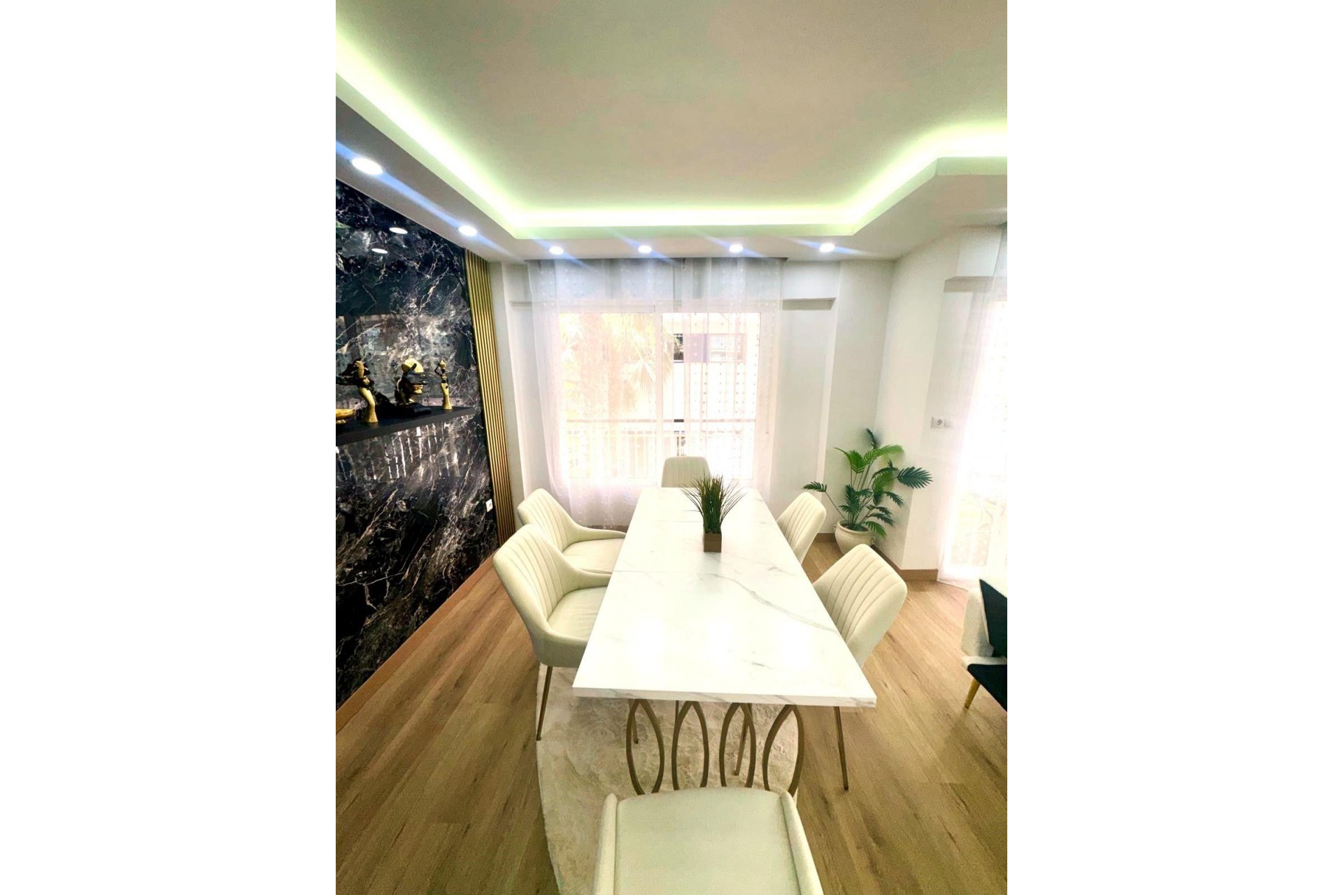 Brukt - Apartment -
Torrevieja - Centro - Muelle Pesquero
