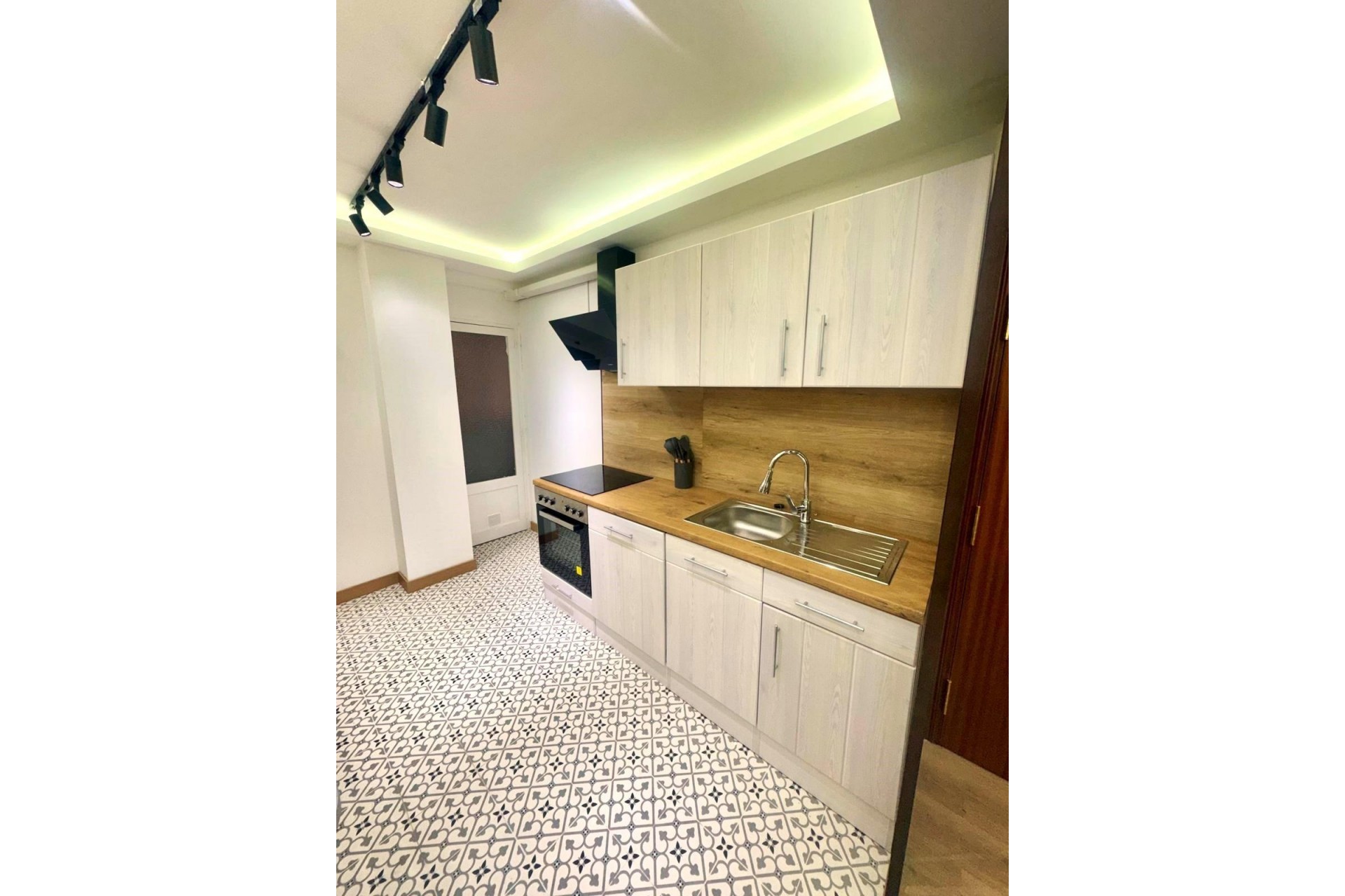 Brukt - Apartment -
Torrevieja - Centro - Muelle Pesquero