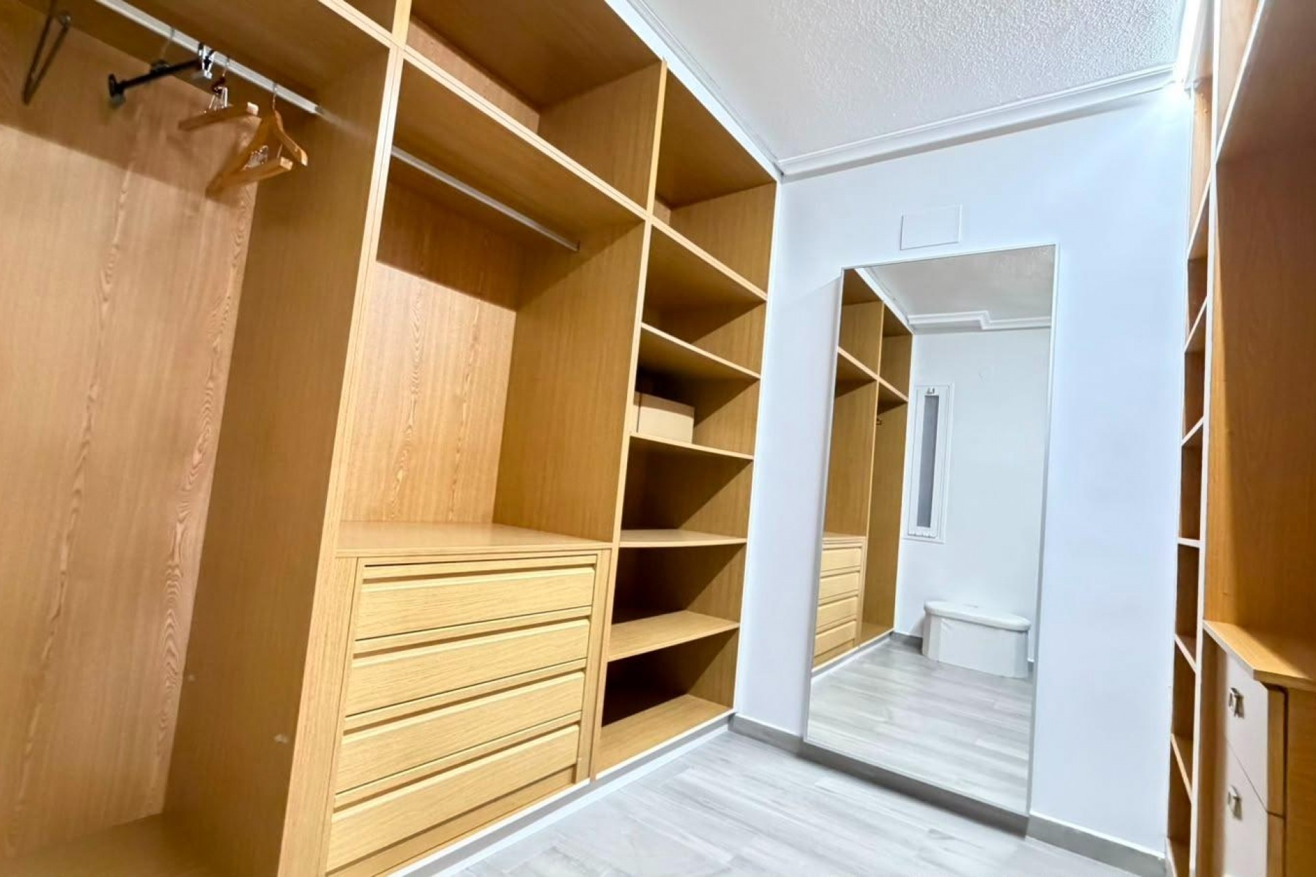 Brukt - Apartment -
Torrevieja - Centro - Muelle Pesquero