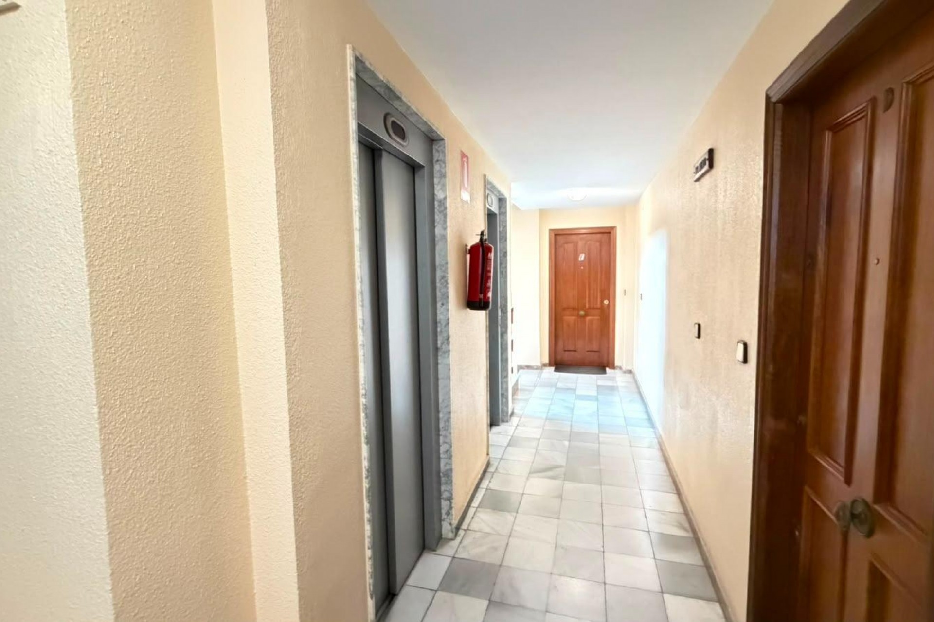 Brukt - Apartment -
Torrevieja - Centro - Muelle Pesquero