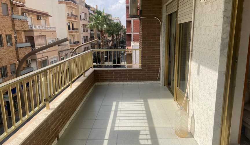 Brukt - Apartment -
Torrevieja - Centro