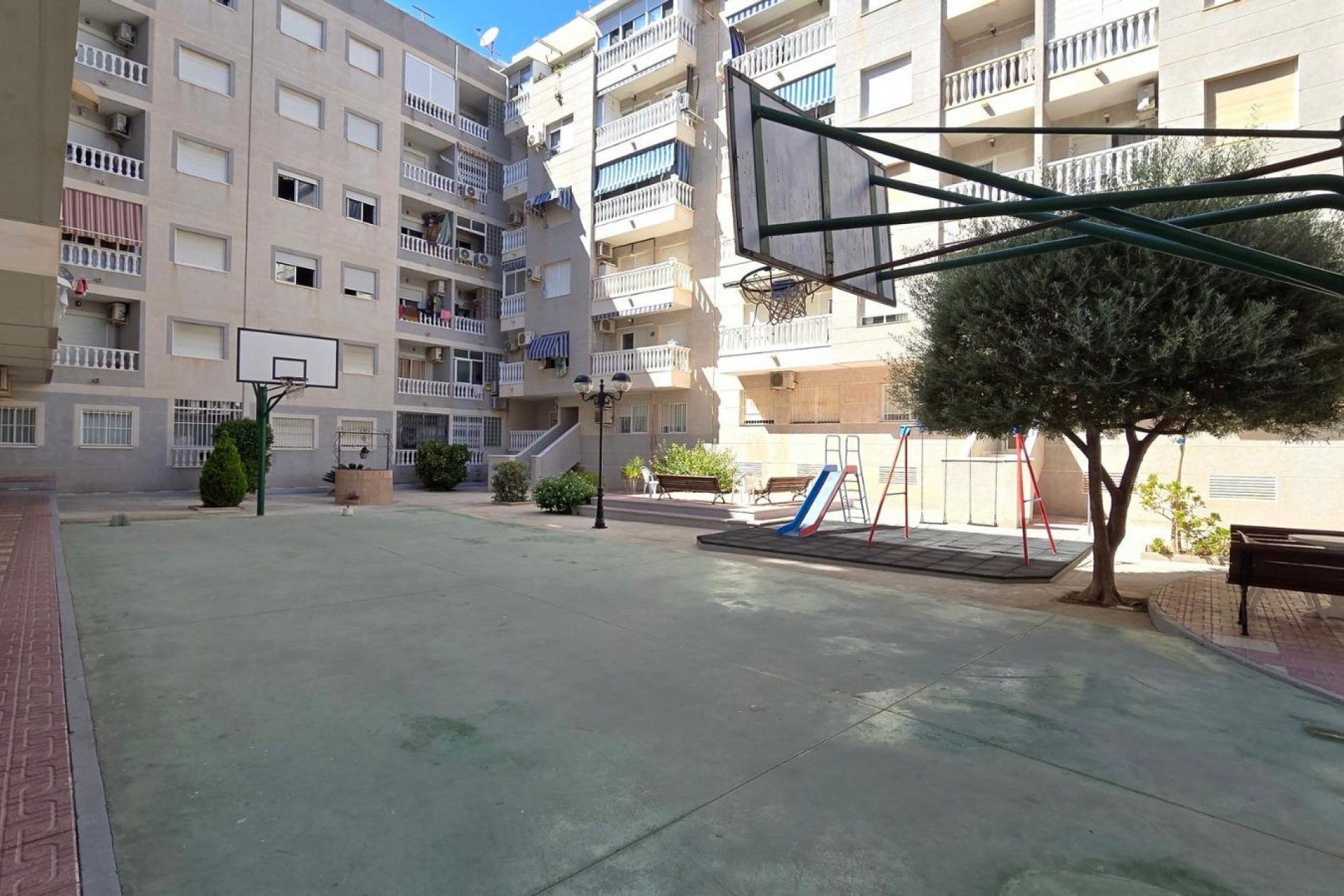 Brukt - Apartment -
Torrevieja - Centro