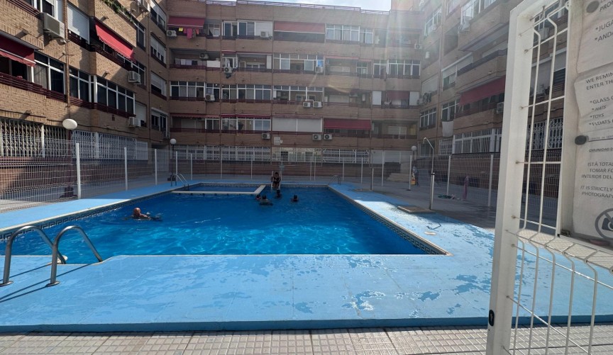 Brukt - Apartment -
Torrevieja - Centro