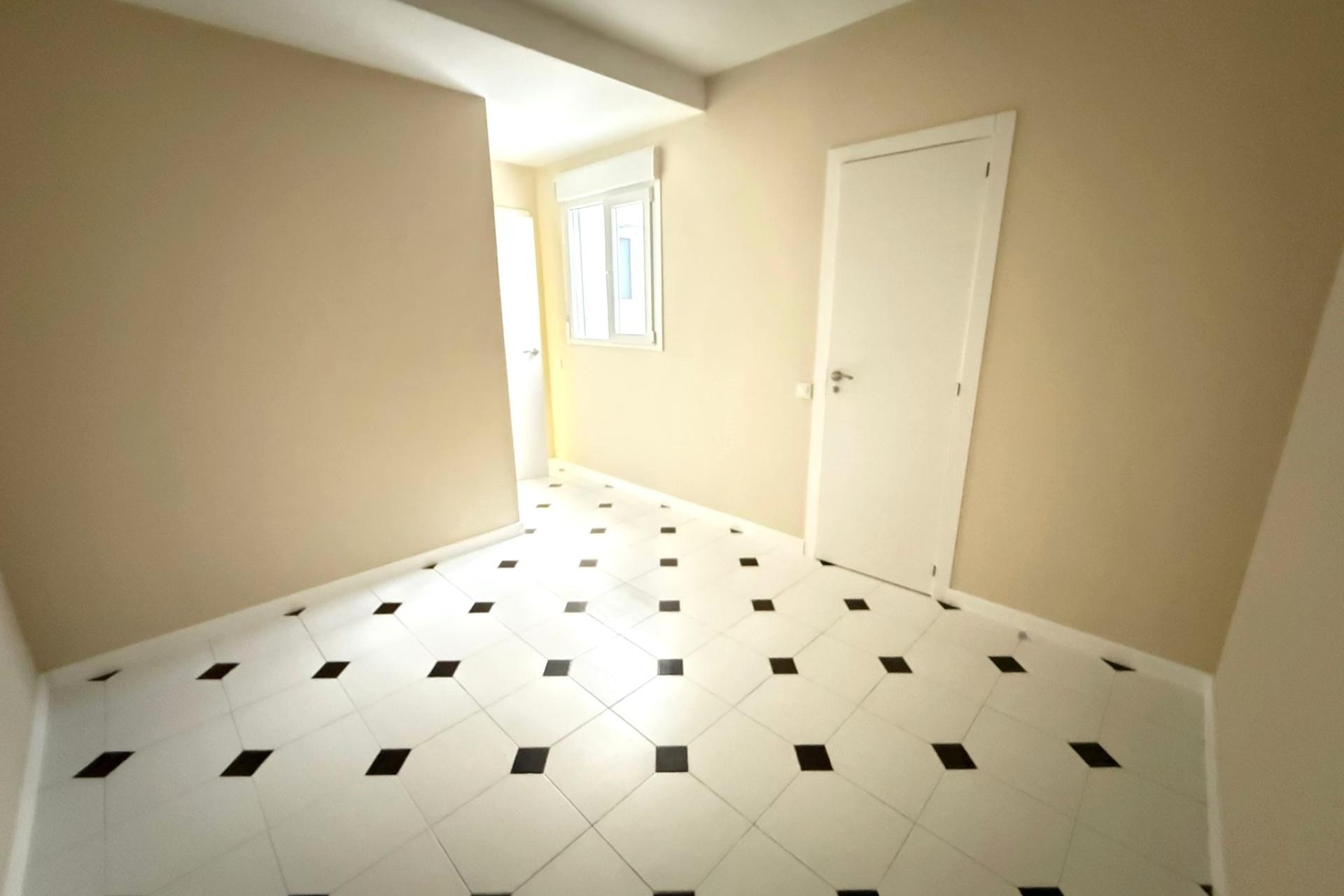 Brukt - Apartment -
Torrevieja - Centro