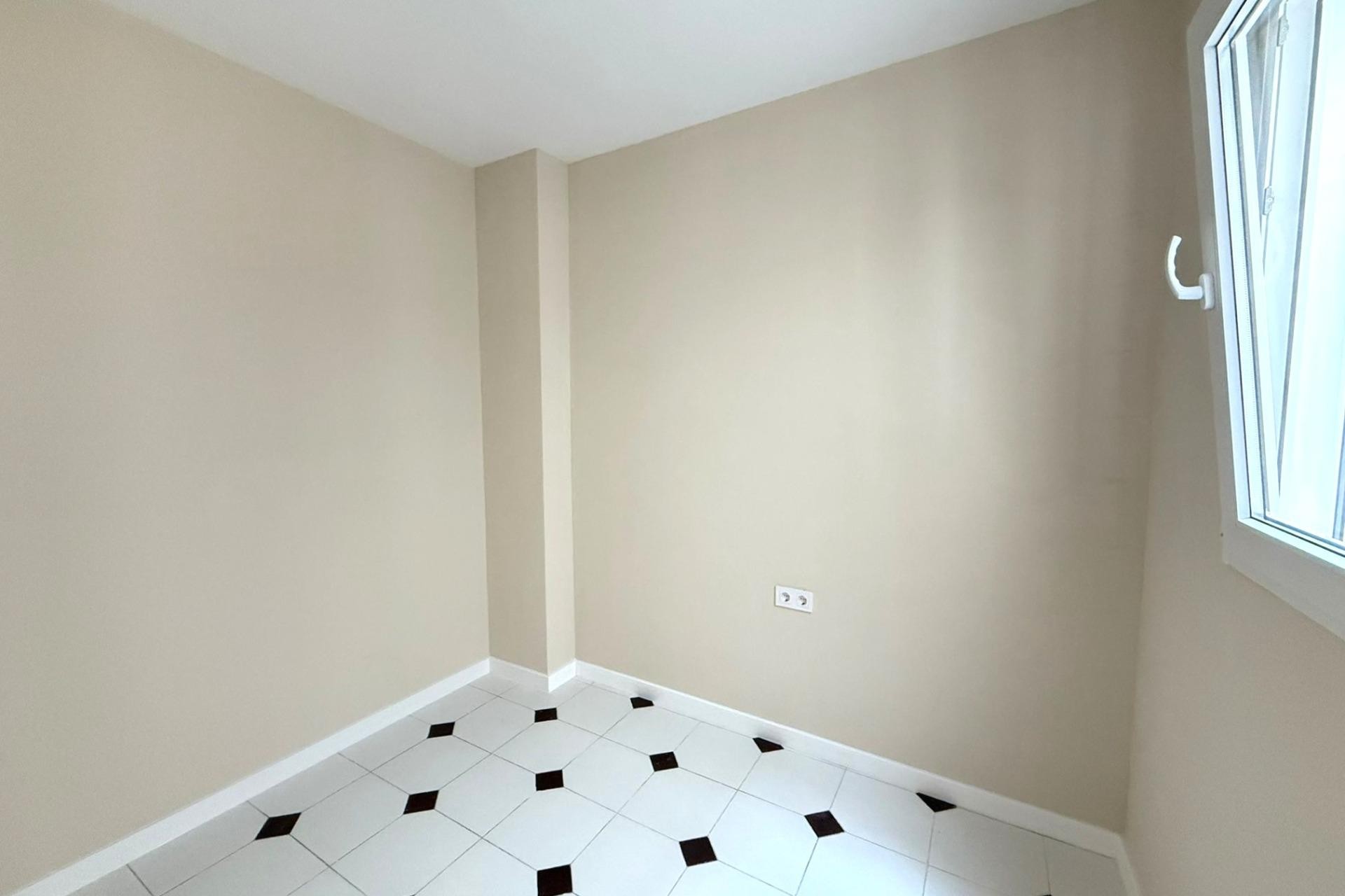 Brukt - Apartment -
Torrevieja - Centro