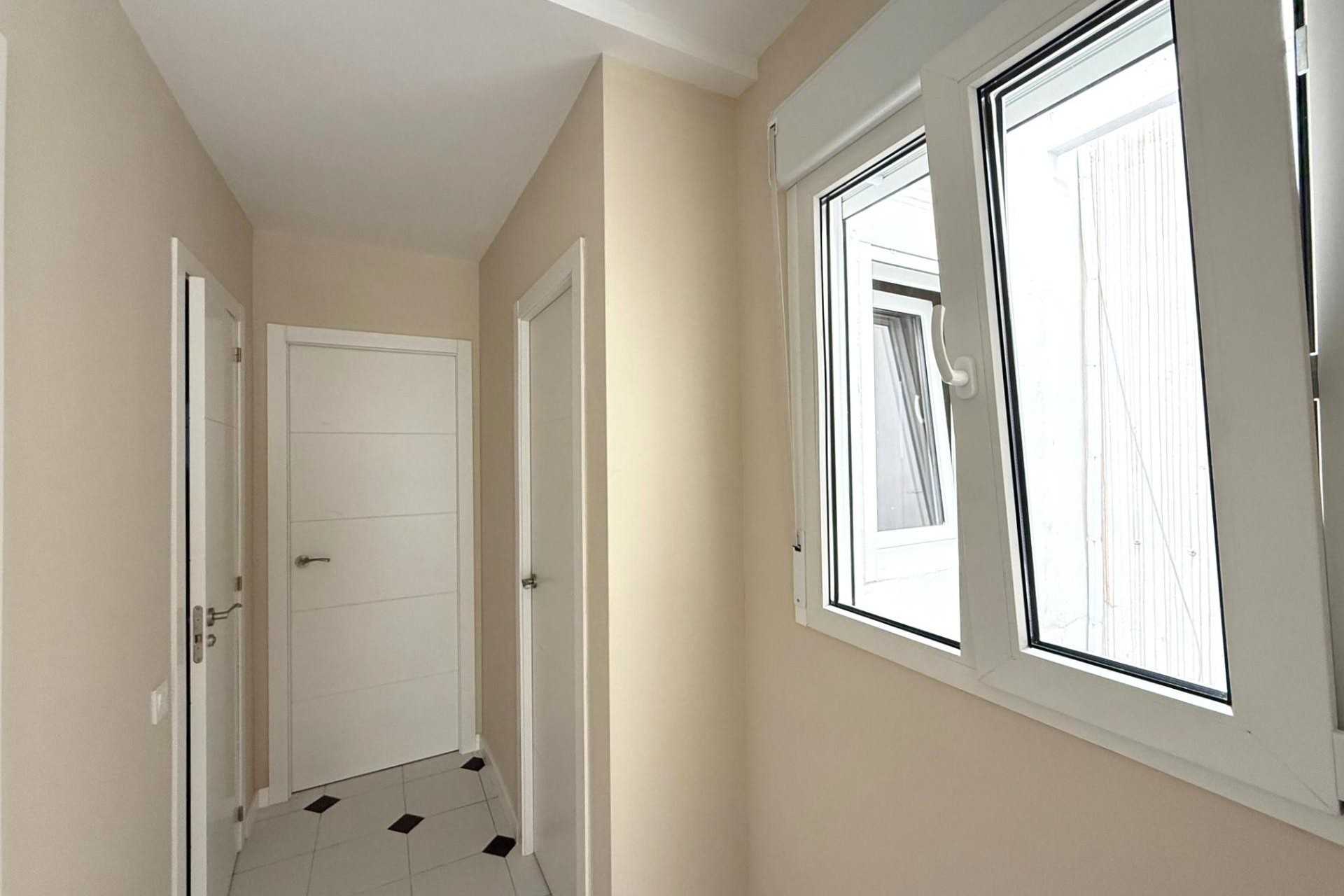 Brukt - Apartment -
Torrevieja - Centro