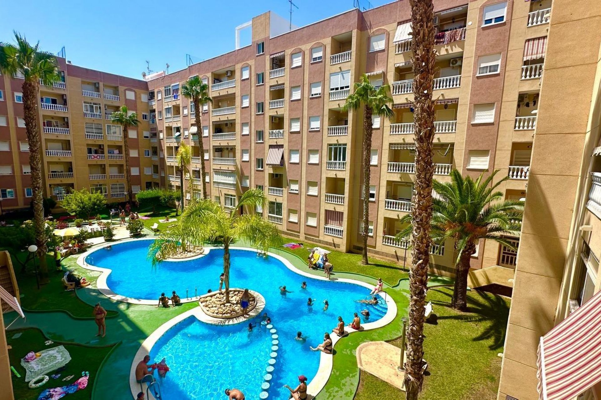 Brukt - Apartment -
Torrevieja - Centro