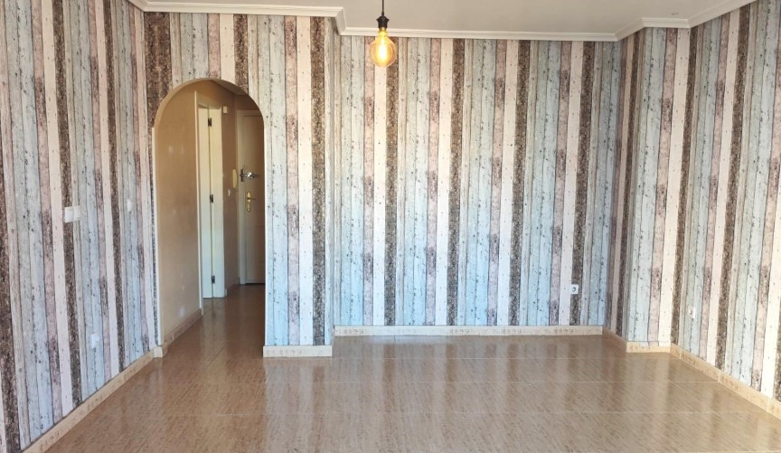 Brukt - Apartment -
Torrevieja - Centro