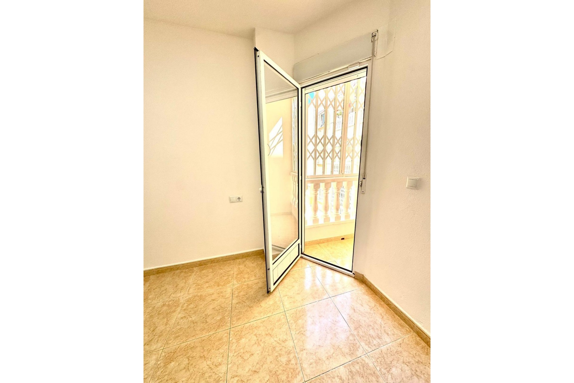 Brukt - Apartment -
Torrevieja - Centro