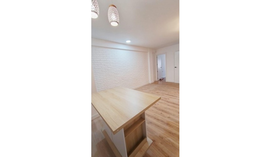 Brukt - Apartment -
Torrevieja - Centro