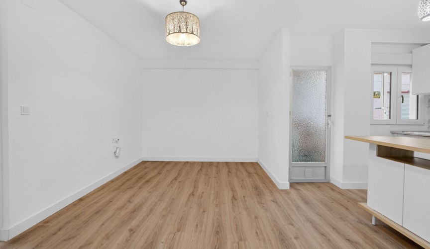 Brukt - Apartment -
Torrevieja - Centro