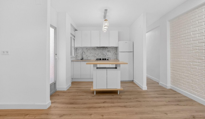 Brukt - Apartment -
Torrevieja - Centro