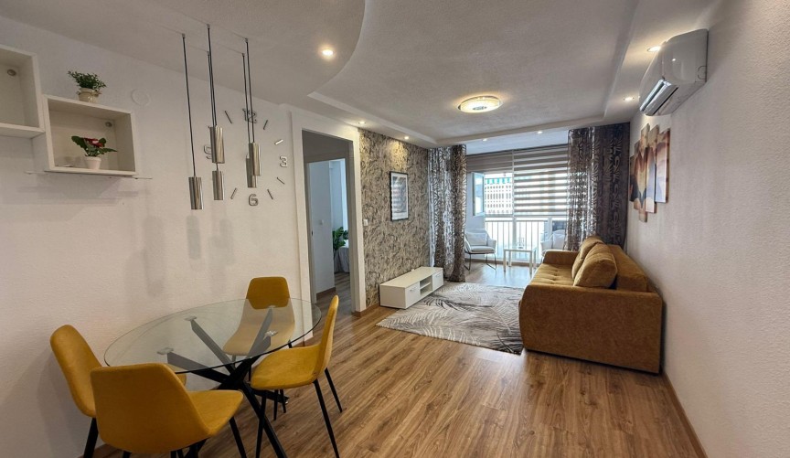 Brukt - Apartment -
Torrevieja - Centro