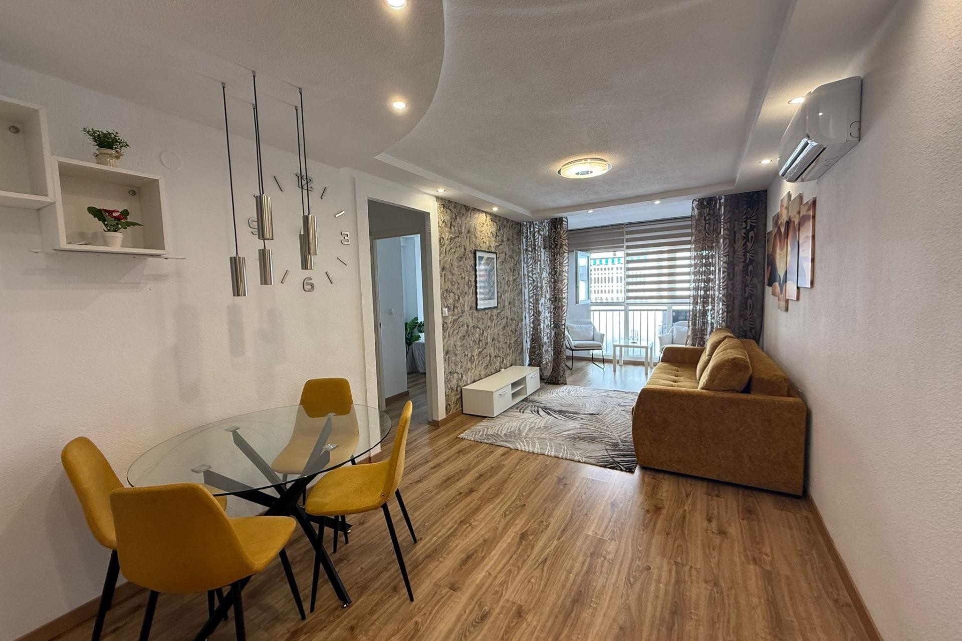 Brukt - Apartment -
Torrevieja - Centro