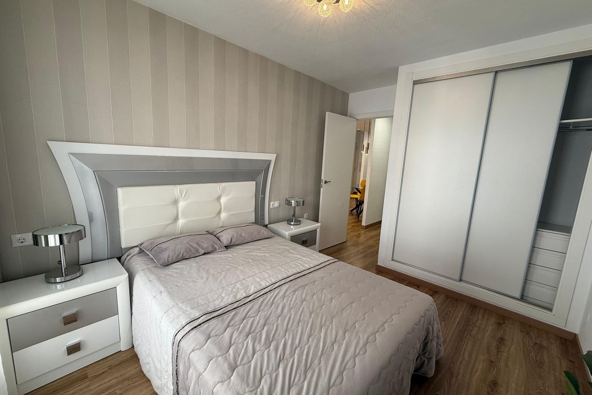 Brukt - Apartment -
Torrevieja - Centro