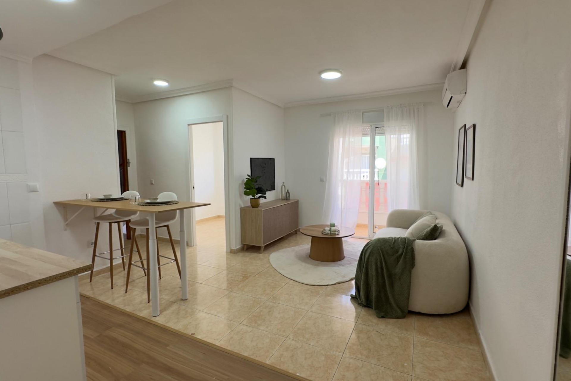 Brukt - Apartment -
Torrevieja - Centro