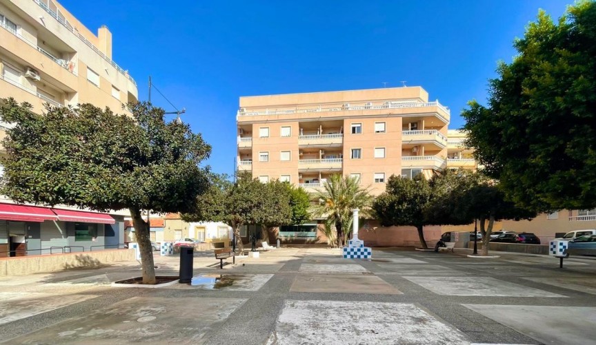 Brukt - Apartment -
Torrevieja - Centro
