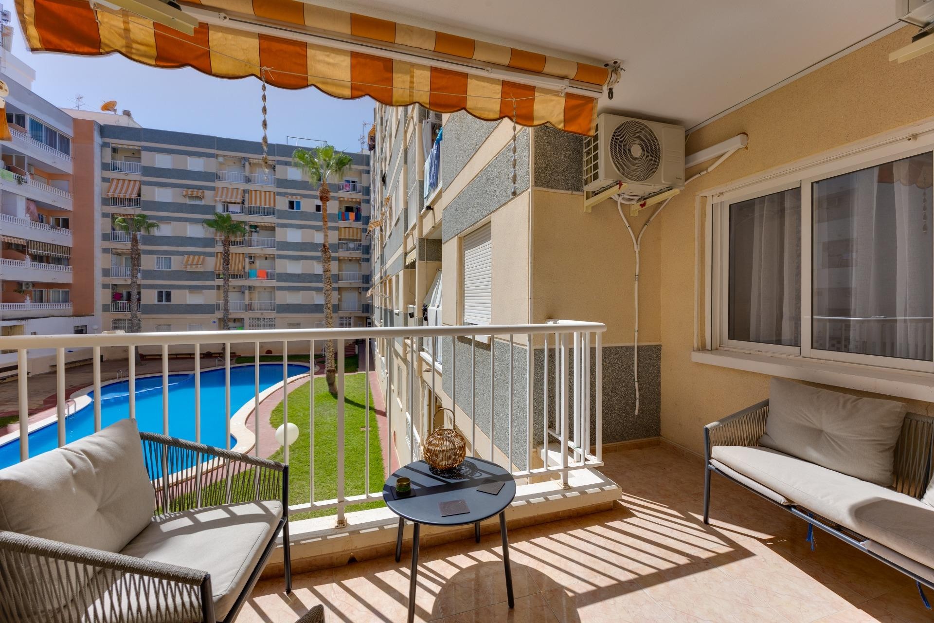 Brukt - Apartment -
Torrevieja - Centro