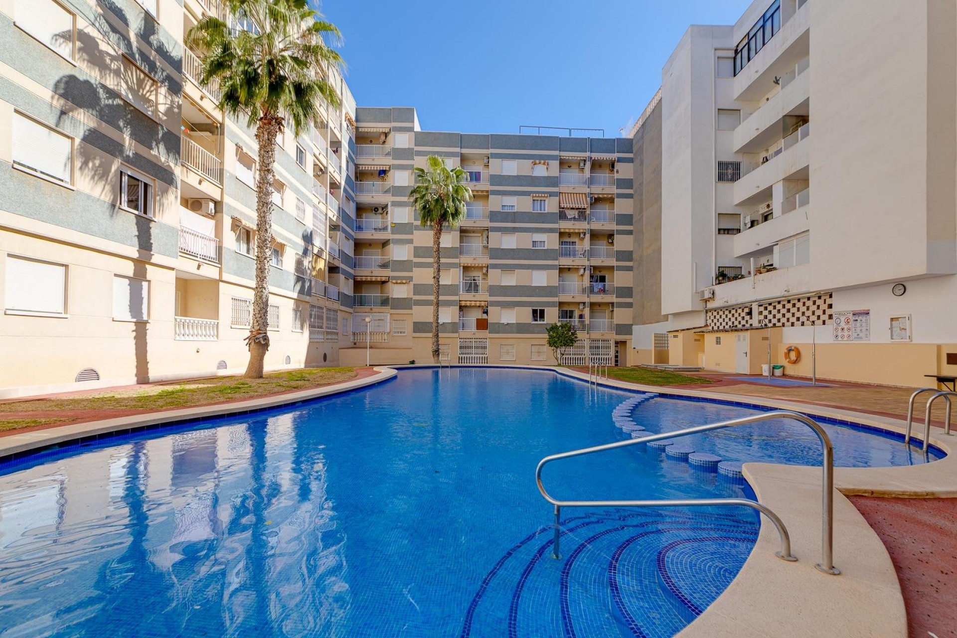 Brukt - Apartment -
Torrevieja - Centro