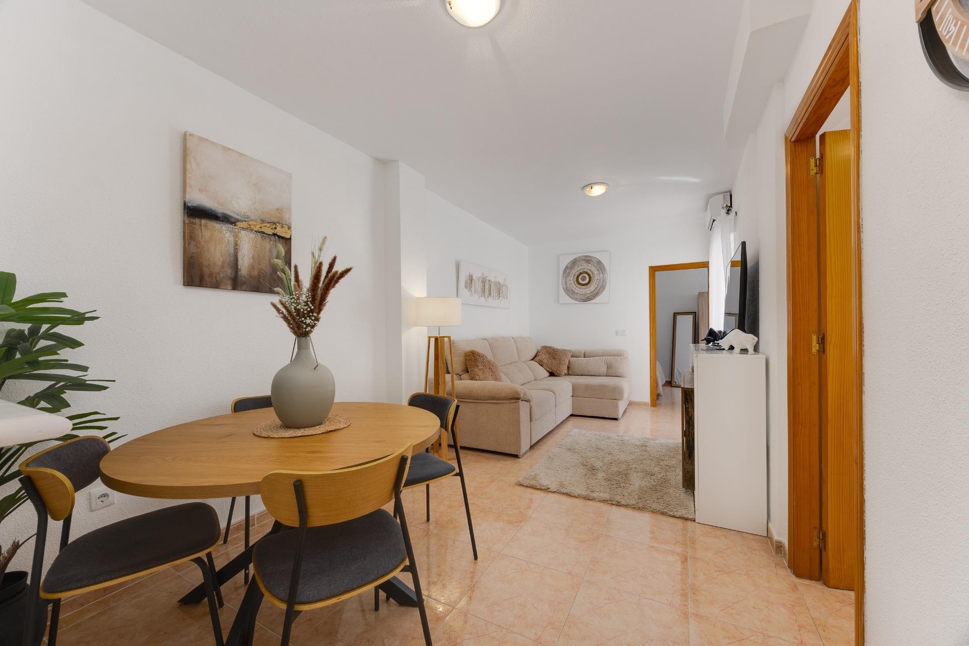 Brukt - Apartment -
Torrevieja - Centro
