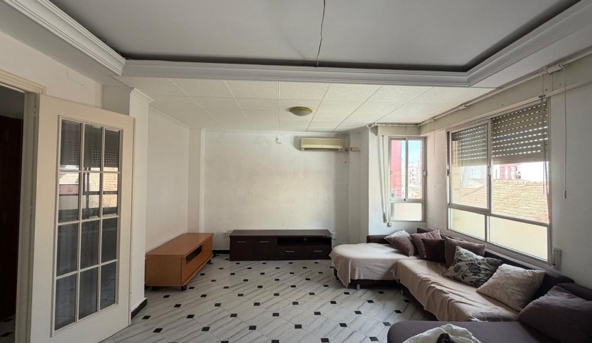 Brukt - Apartment -
Torrevieja - Centro