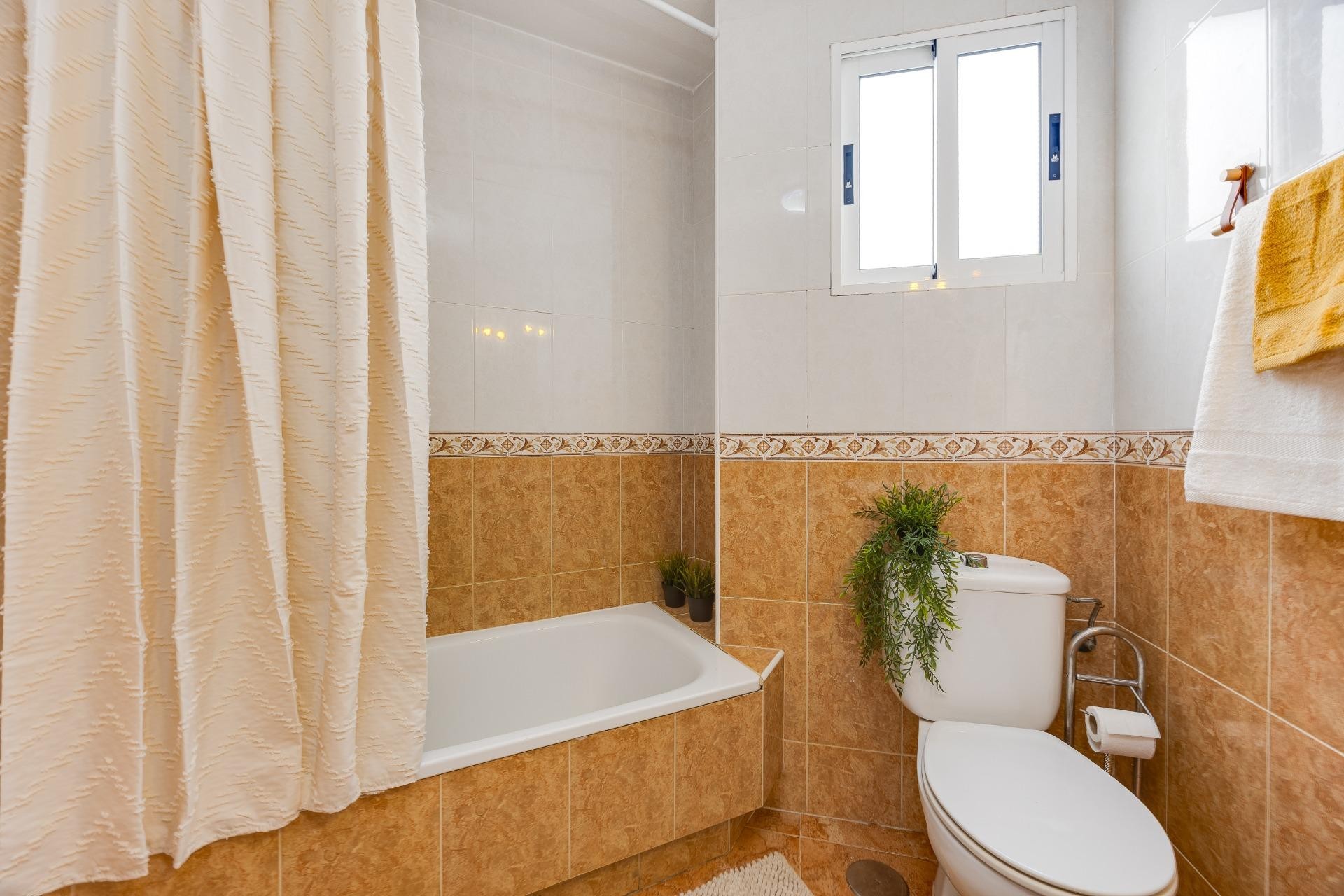 Brukt - Apartment -
Torrevieja - Centro
