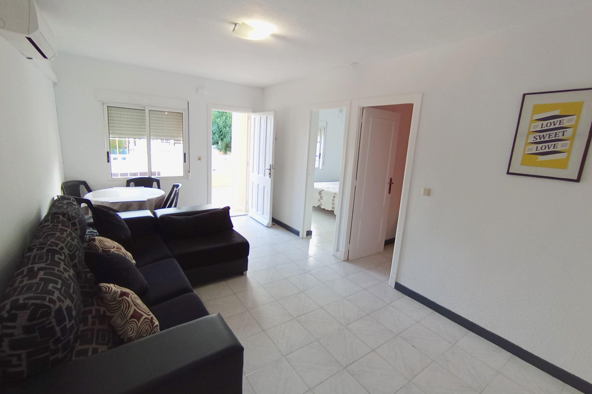 Brukt - Apartment -
Torrevieja - El Limonar