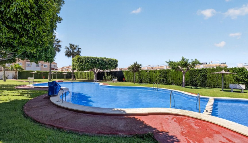 Brukt - Apartment -
Torrevieja - El Limonar