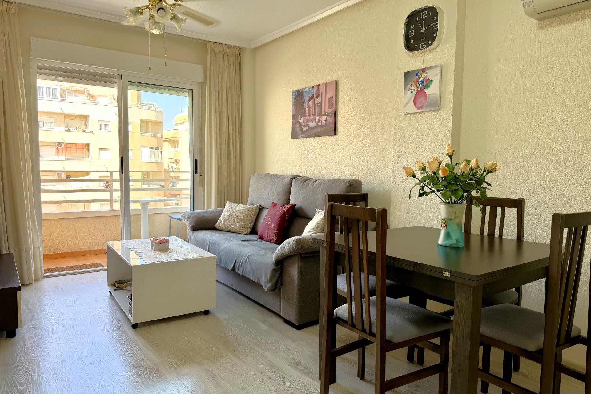 Brukt - Apartment -
Torrevieja - El Molino