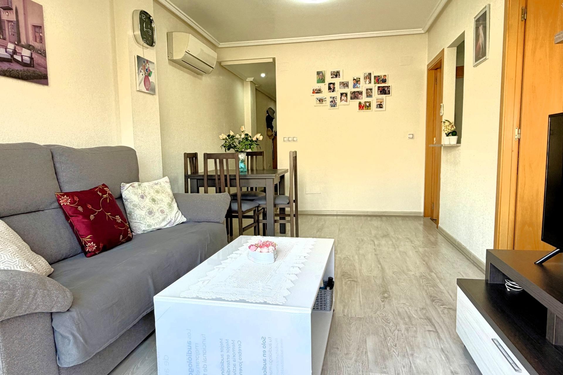 Brukt - Apartment -
Torrevieja - El Molino