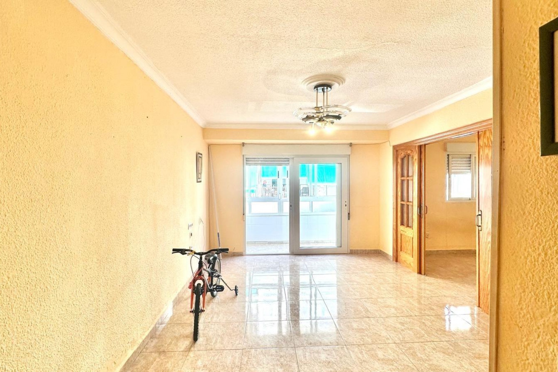 Brukt - Apartment -
Torrevieja - Estacion De Autobuses