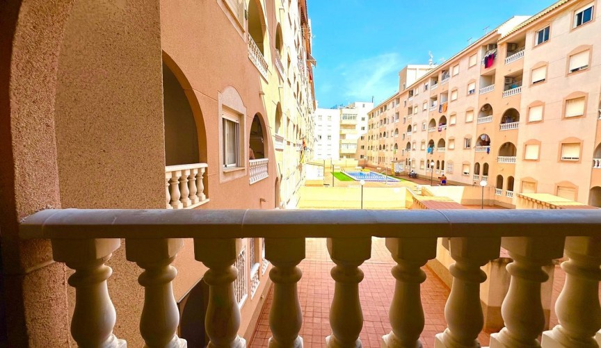 Brukt - Apartment -
Torrevieja - Estacion De Autobuses