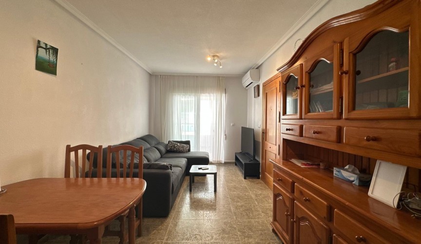 Brukt - Apartment -
Torrevieja - Estacion De Autobuses