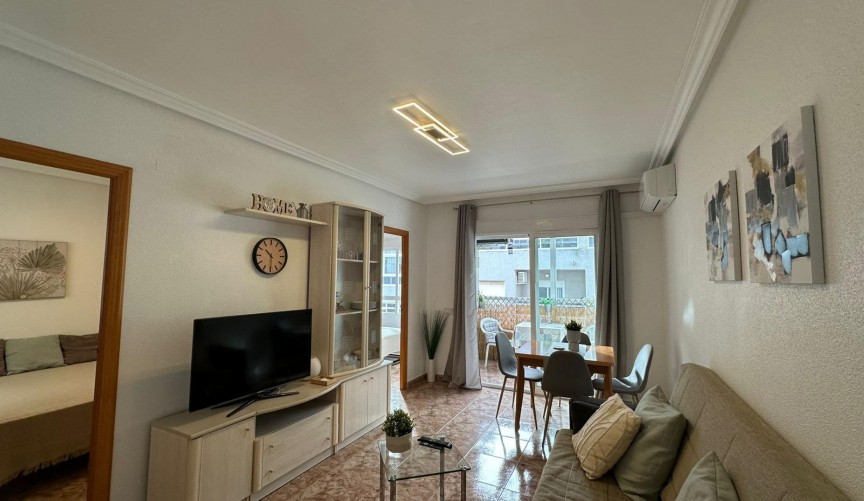 Brukt - Apartment -
Torrevieja - Estacion De Autobuses