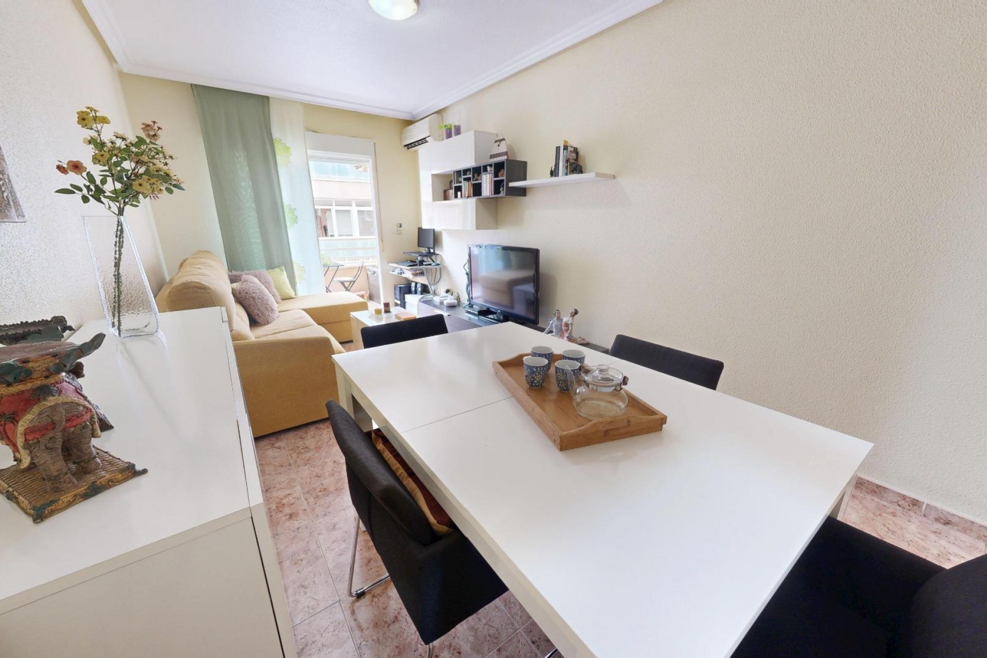 Brukt - Apartment -
Torrevieja - Estacion De Autobuses