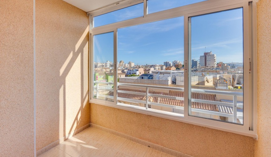 Brukt - Apartment -
Torrevieja - Estacion De Autobuses