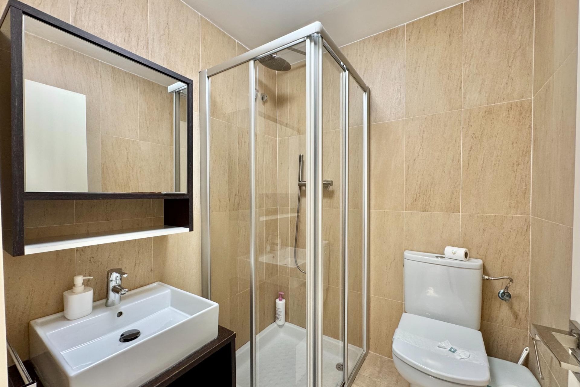 Brukt - Apartment -
Torrevieja - Estacion De Autobuses