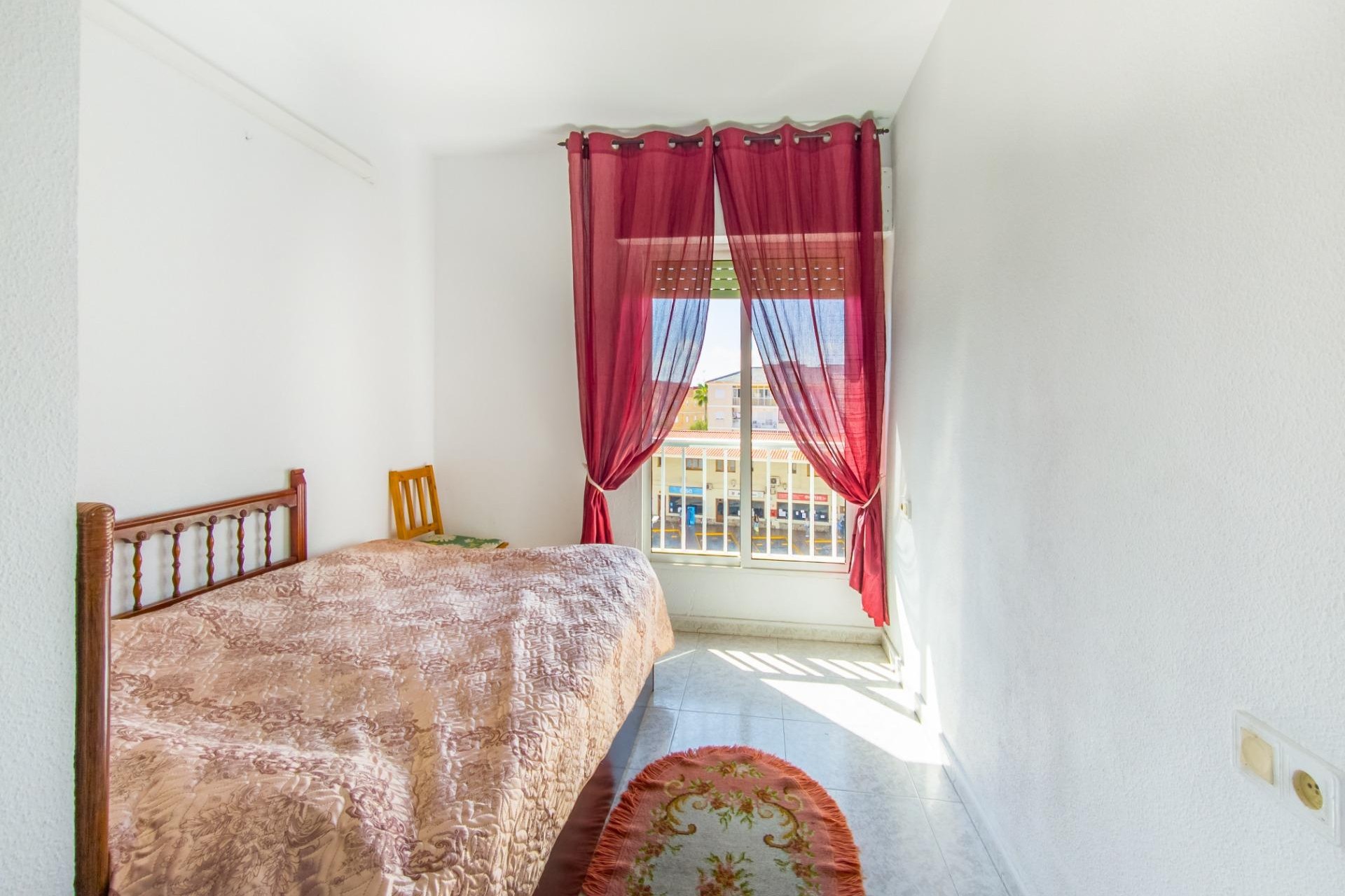 Brukt - Apartment -
Torrevieja - Estacion De Autobuses