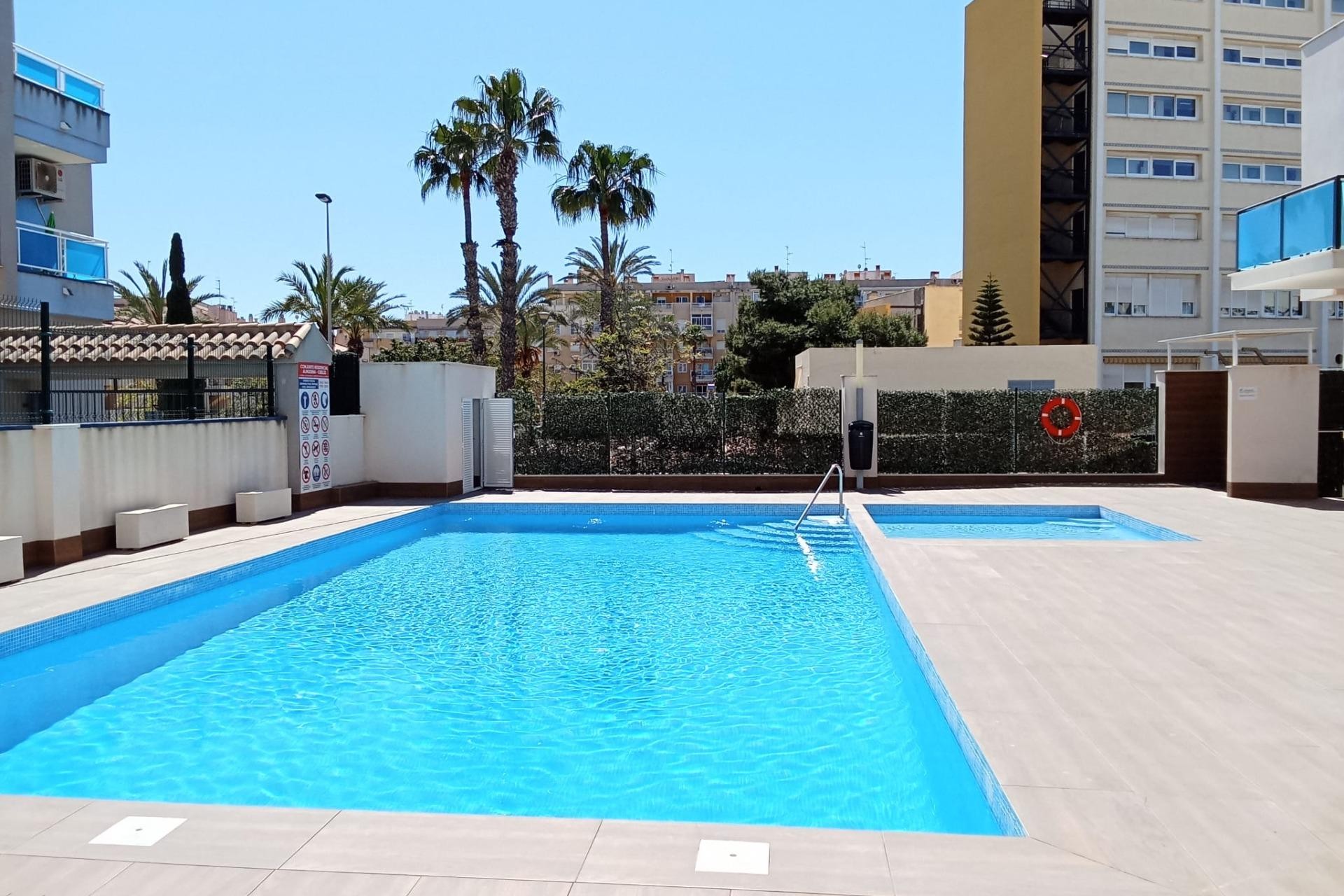 Brukt - Apartment -
Torrevieja - Estacion De Autobuses