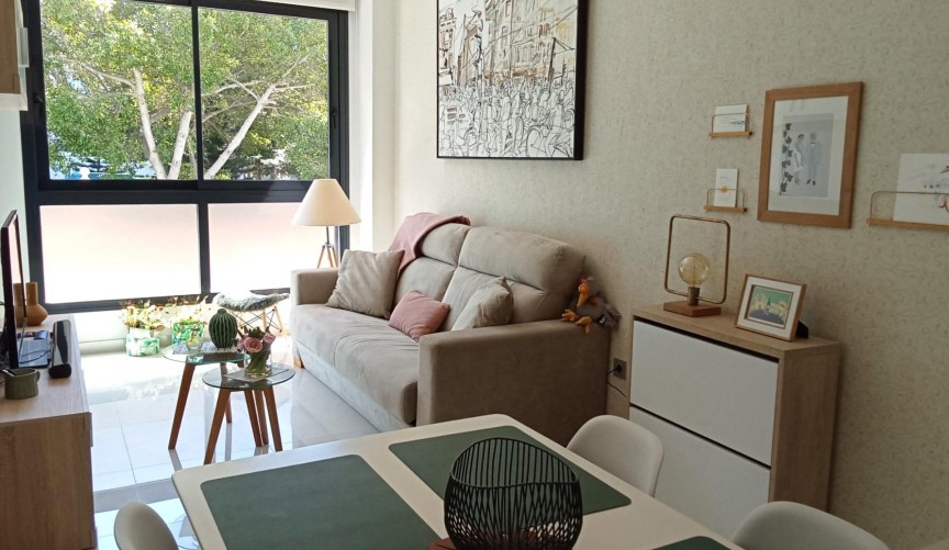 Brukt - Apartment -
Torrevieja - Estacion De Autobuses