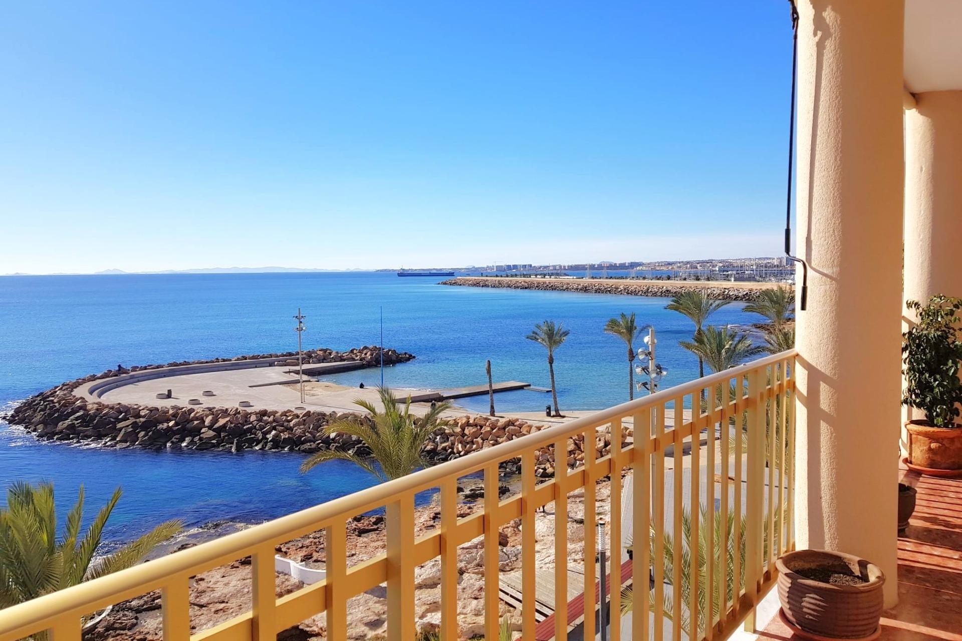 Brukt - Apartment -
Torrevieja - Estacion De Autobuses