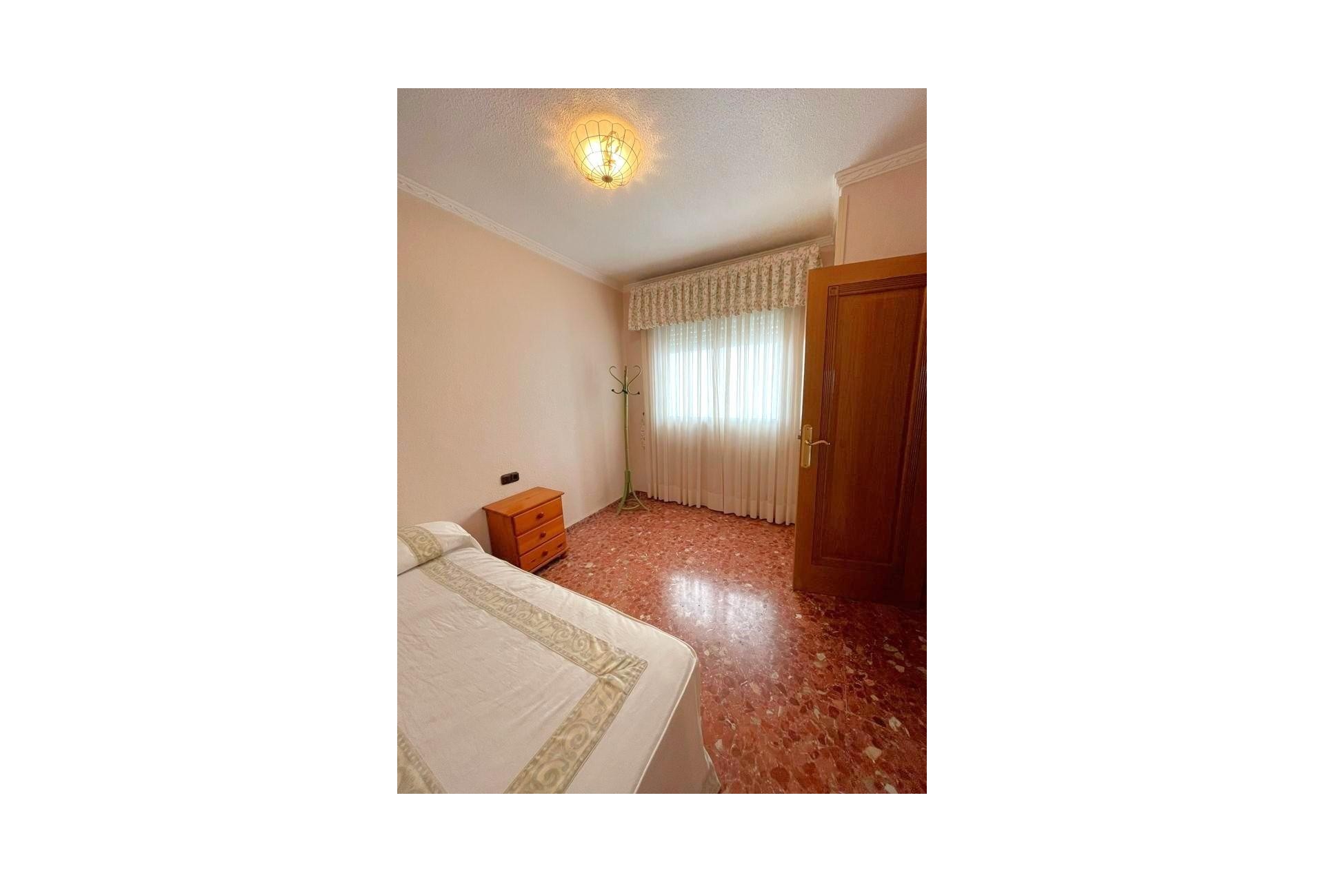 Brukt - Apartment -
Torrevieja - Estacion De Autobuses