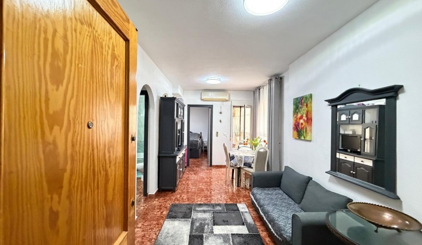 Brukt - Apartment -
Torrevieja - Estacion De Autobuses