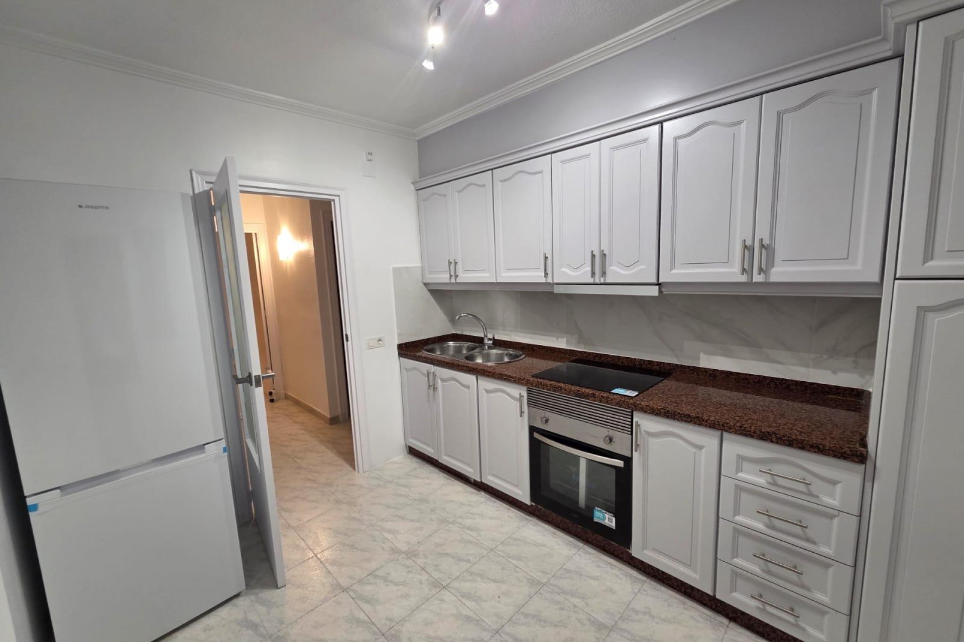 Brukt - Apartment -
Torrevieja - Estacion De Autobuses