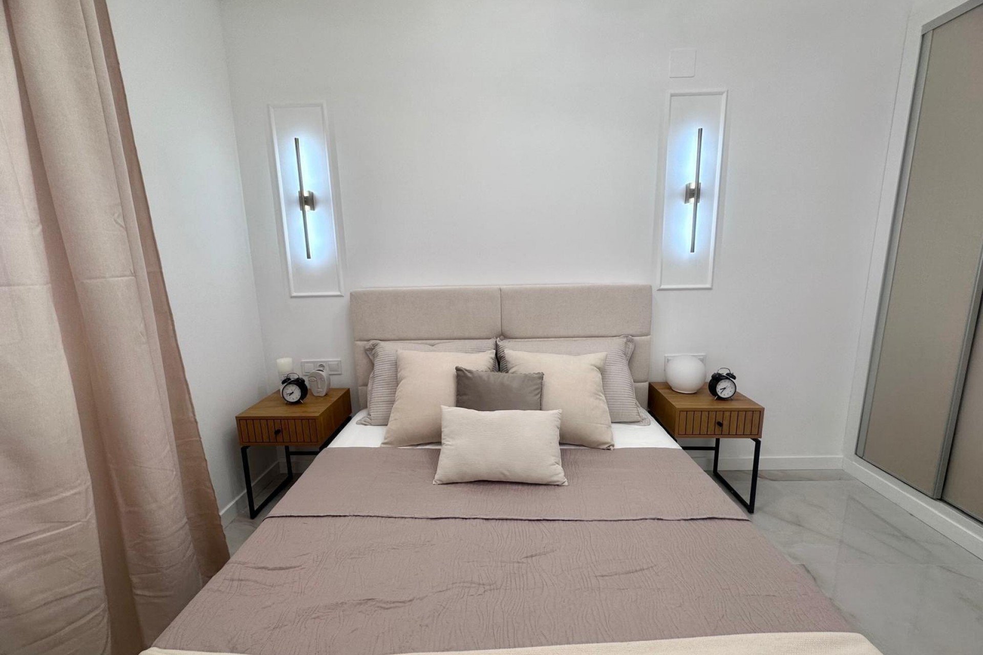Brukt - Apartment -
Torrevieja - Estacion De Autobuses